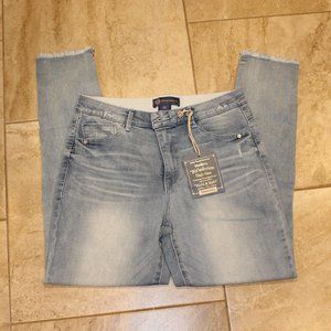 Democracy frayed tulip hem jeans